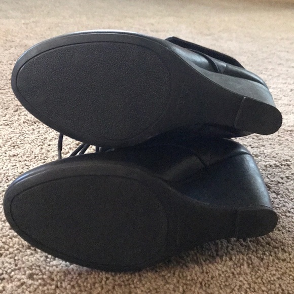 SOLD - Picture 3 of 4